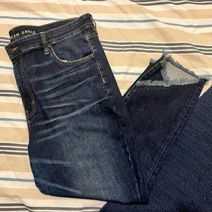 AE cropped Jeggings- distressed ankles - size 20